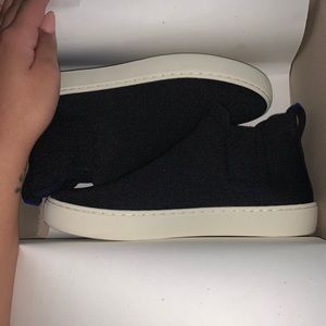 rothys chelsea boot. unisex